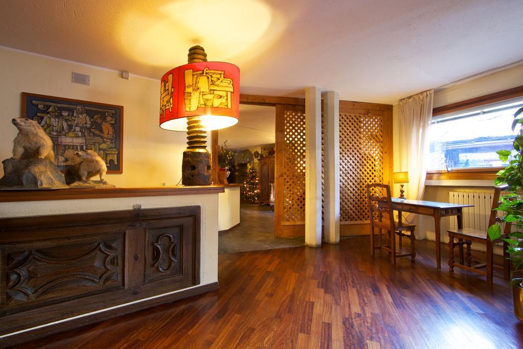 Hotel Dolonne كورمايور المظهر الخارجي الصورة