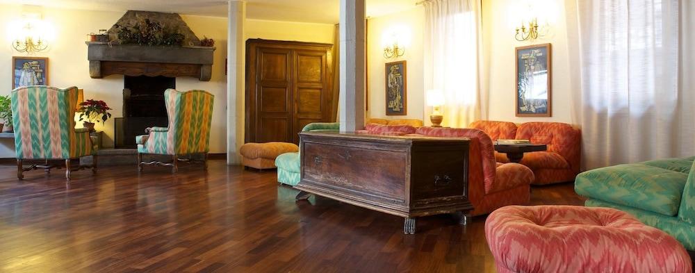 Hotel Dolonne كورمايور المظهر الخارجي الصورة
