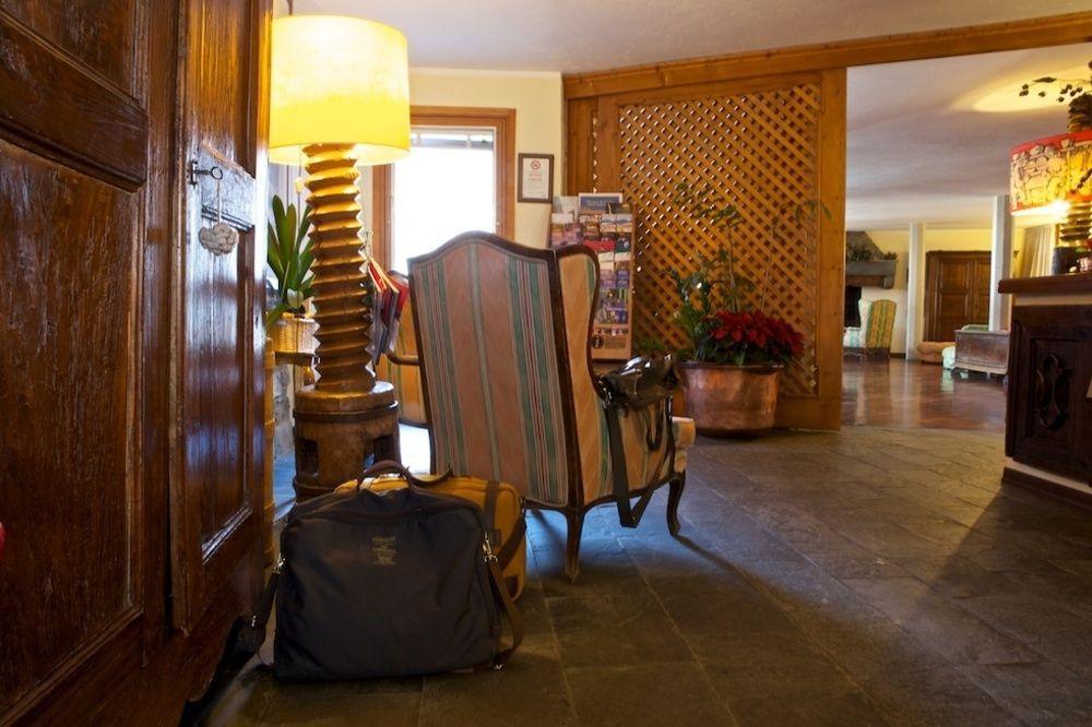 Hotel Dolonne كورمايور المظهر الخارجي الصورة