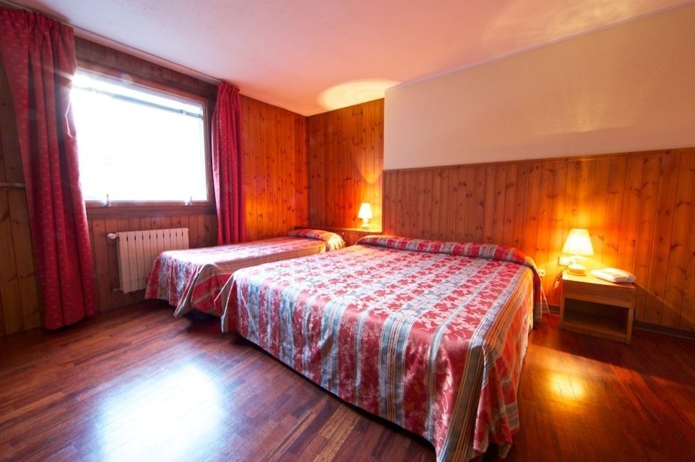 Hotel Dolonne كورمايور المظهر الخارجي الصورة